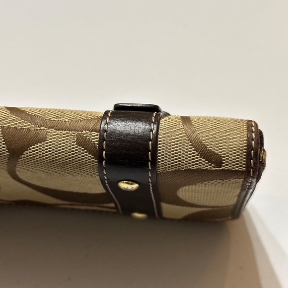 Brown Coach Wallet with Signature Pattern - Picture 4 of 11